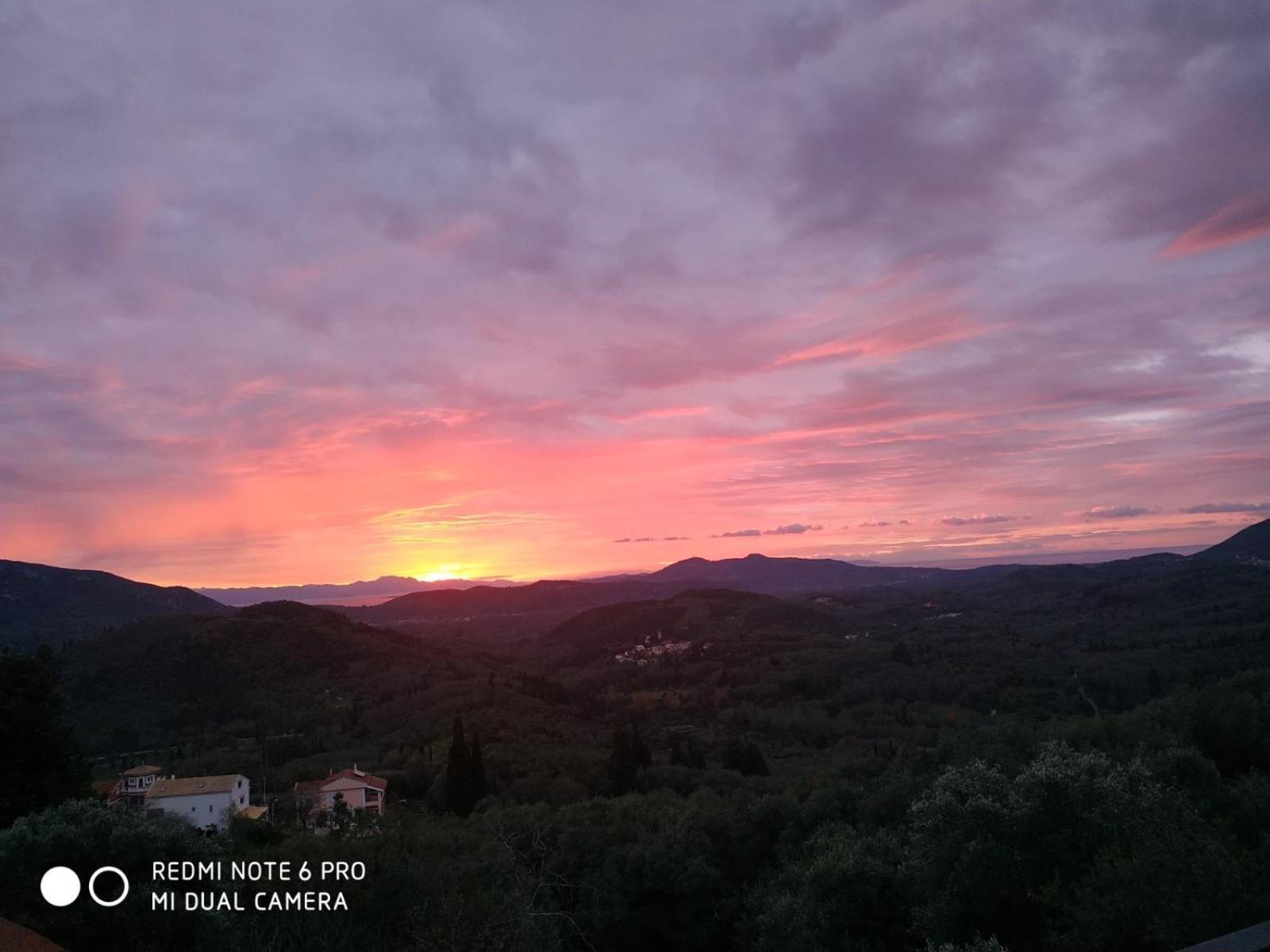 Billy'S Breathtaking View Cozy Cottage Kato Pavliana Dış mekan fotoğraf